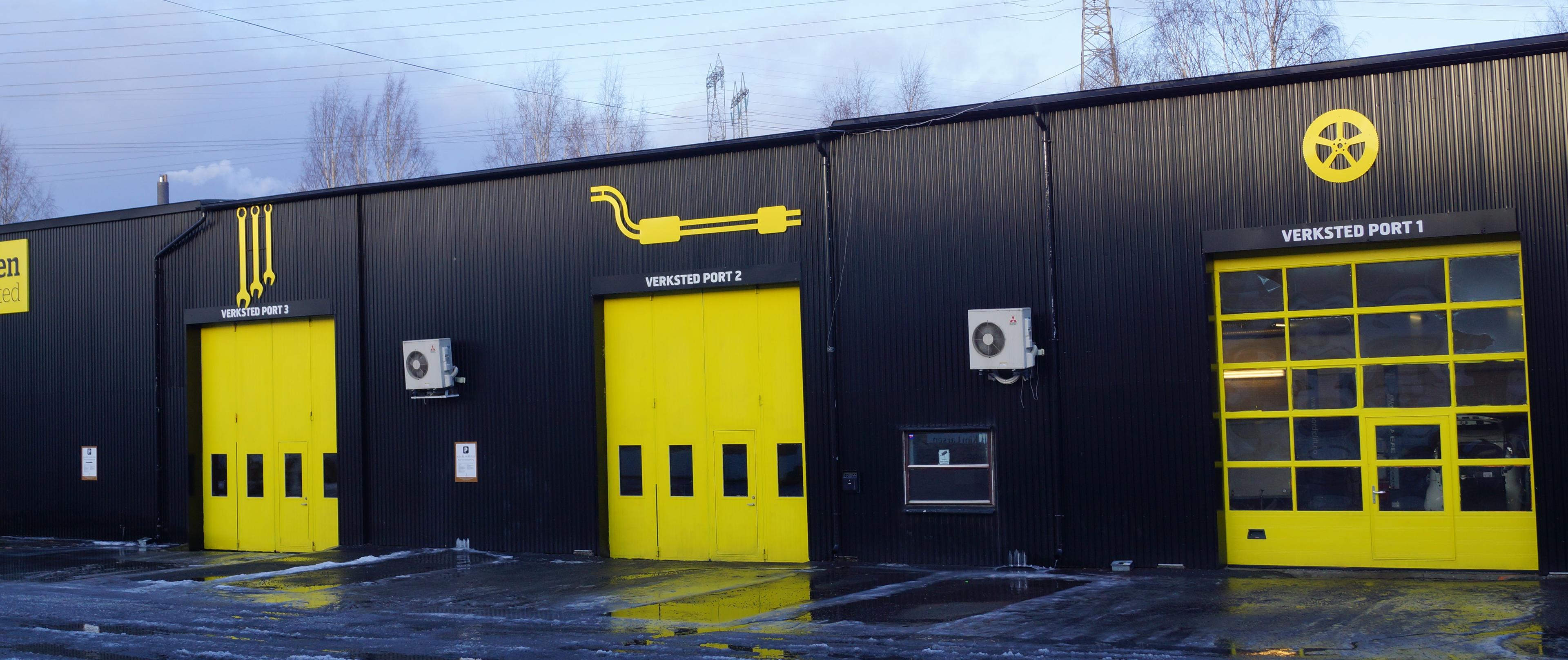 Fasade av verkstedets porter